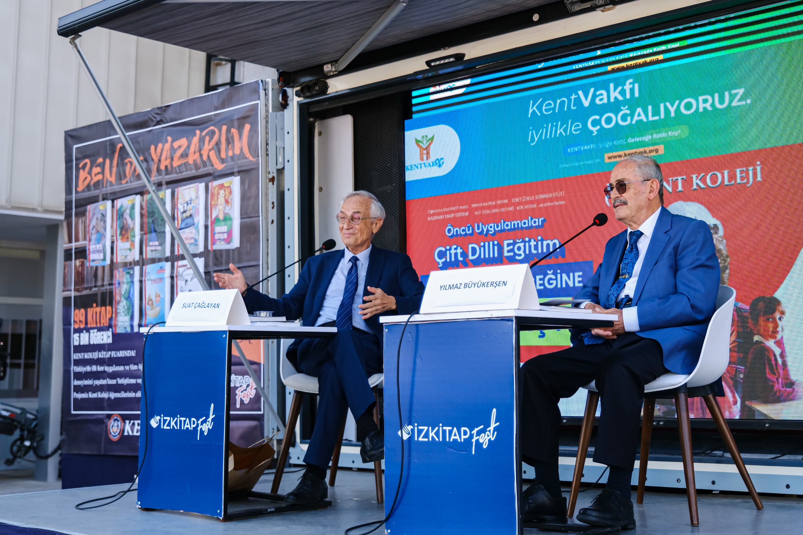 İzmir Kitap Fuarı’nda Prof. Dr. Yılmaz Büyükerşen ve Prof. Dr.
