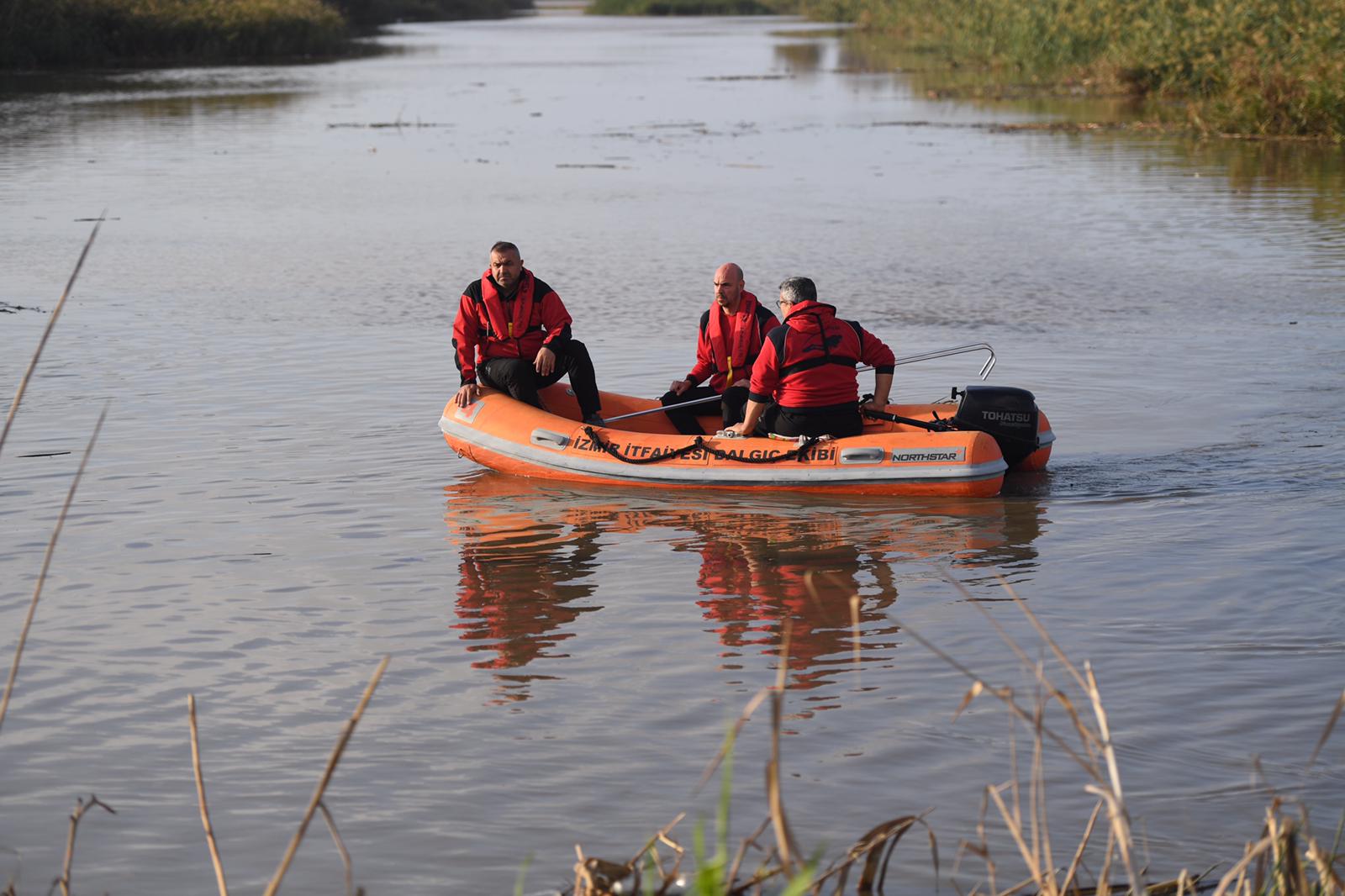 Foça’da selde kaybolan Bülent Kaptanoğlu’ndan acı haber geldi. Üçüncü günün