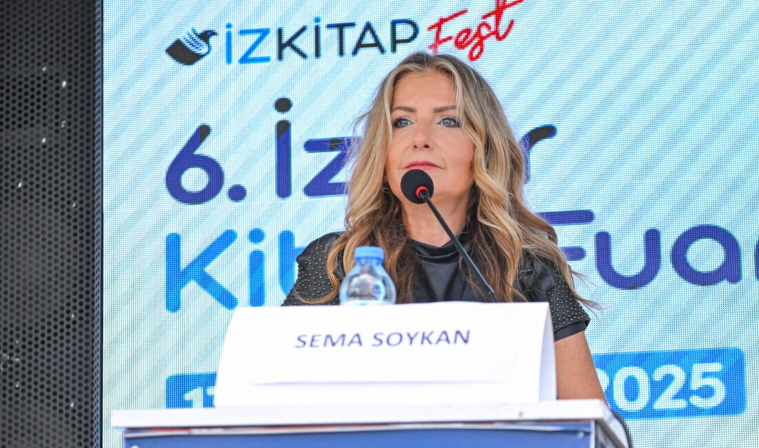 Emin Çapa ve Sema Soykan İZKİTAP’ta Okuyucularla Buluştu Gazeteci Emin Çapa ve yazar Sema Soykan, İzmir Kitap Fuarı’nda