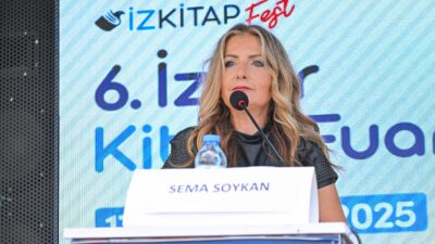 Gazeteci Emin Çapa ve yazar Sema Soykan, İzmir Kitap Fuarı’nda