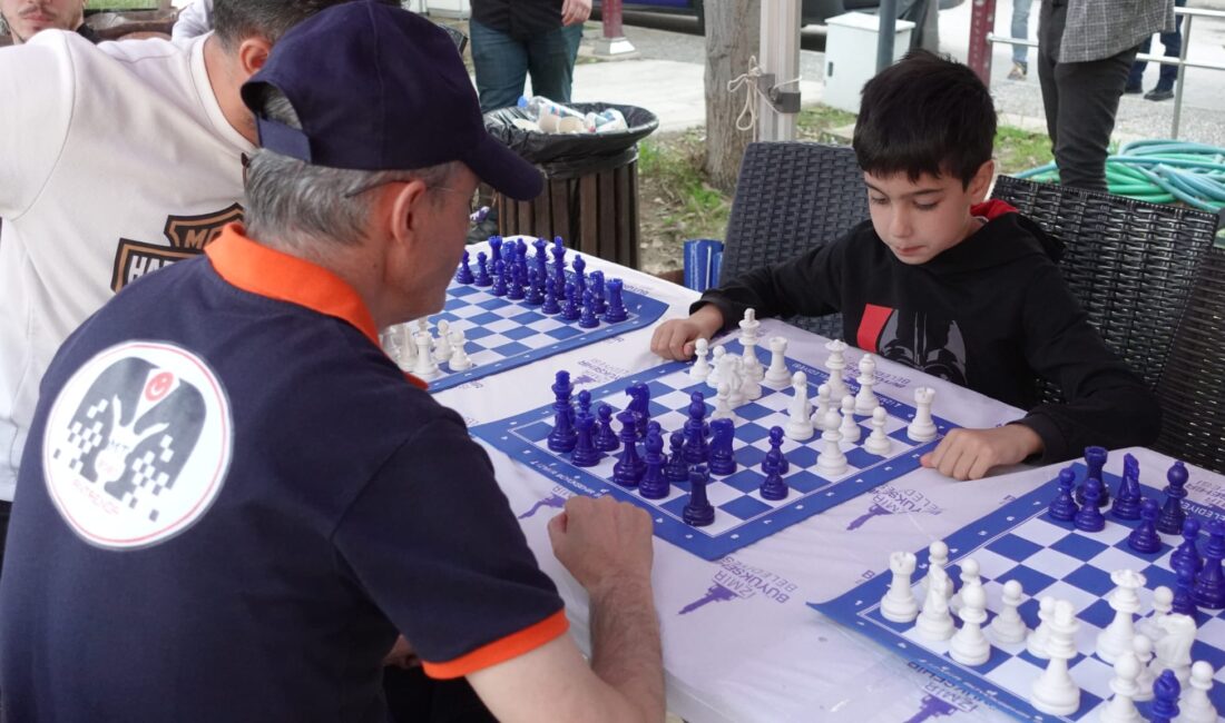İzmir Büyükşehir Belediyesi’nin “Cumhuriyet Her Yerde” etkinlikleri Menderes’te büyük coşkuyla