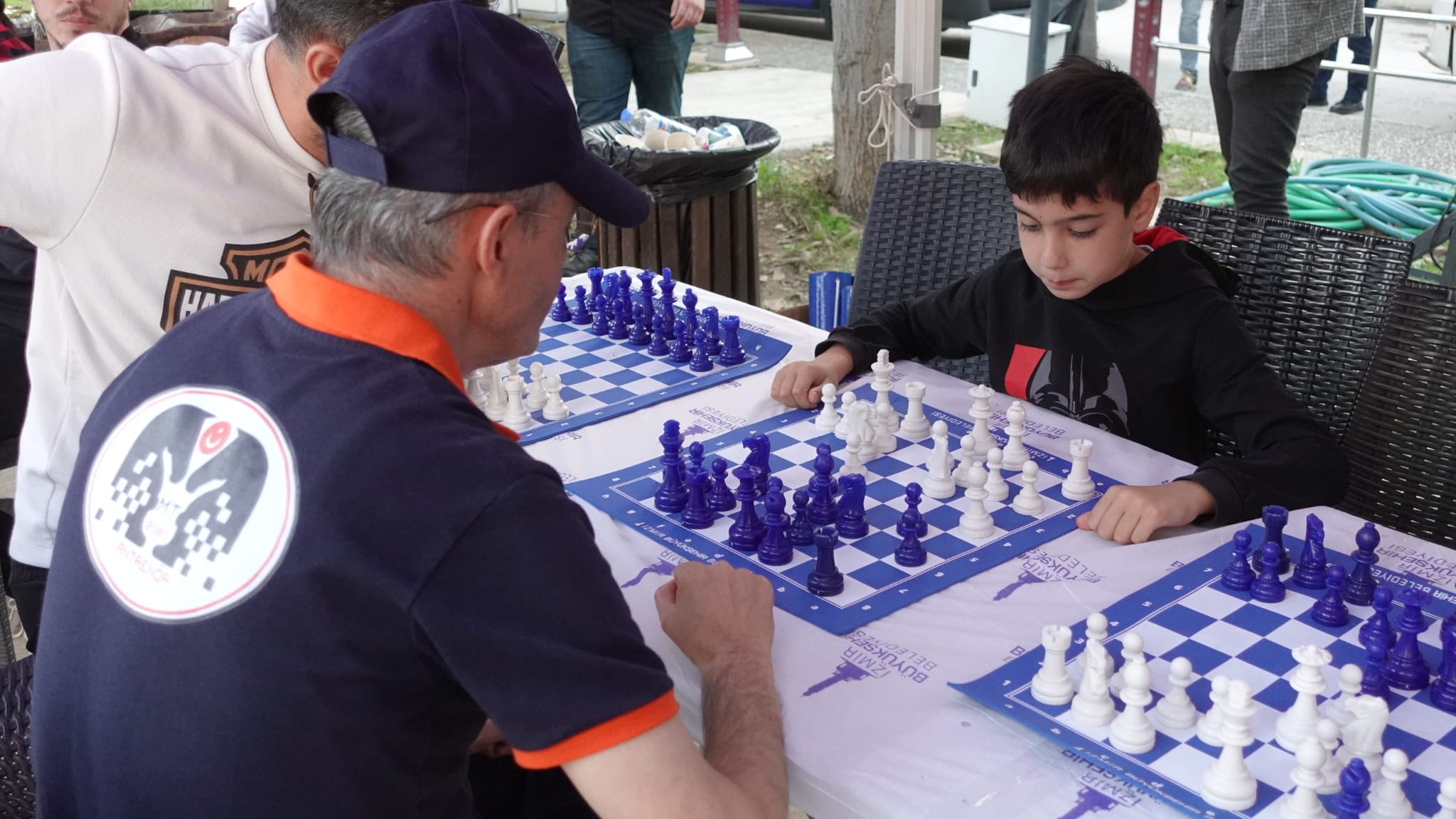 İzmir Büyükşehir Belediyesi’nin “Cumhuriyet Her Yerde” etkinlikleri Menderes’te büyük coşkuyla