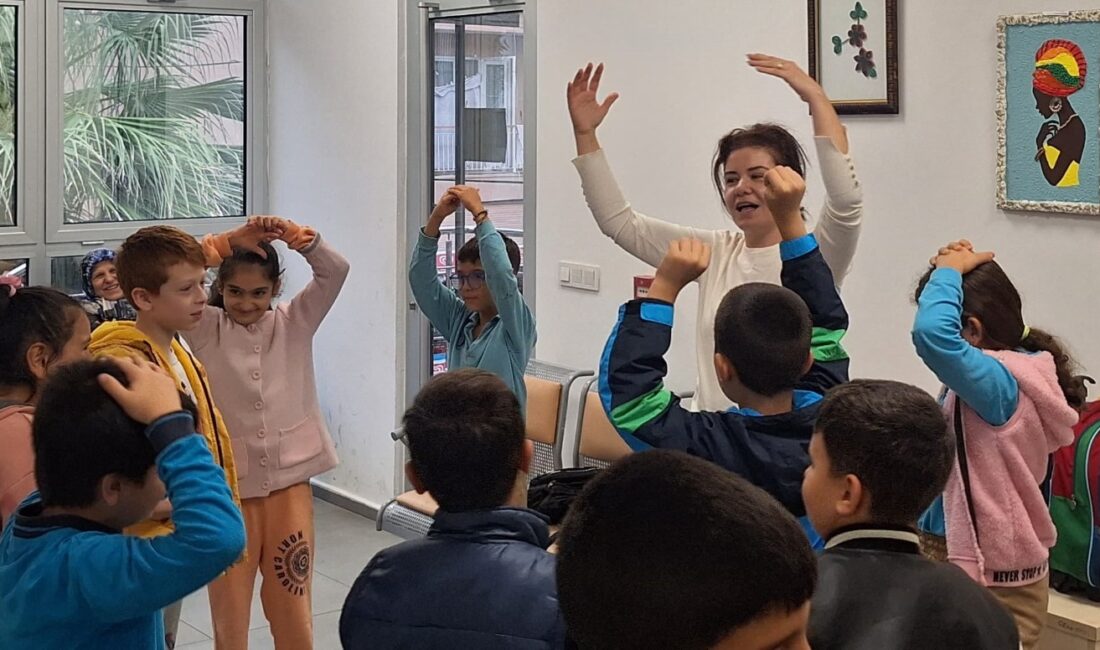 İzmir Akdeniz Akademisi’nin “Çocuklar İçin Akdeniz Programı” Yeni Döneme Başladı İzmir Akdeniz Akademisi’nin “Çocuklar İçin Akdeniz Programı” yeni döneme başladı.