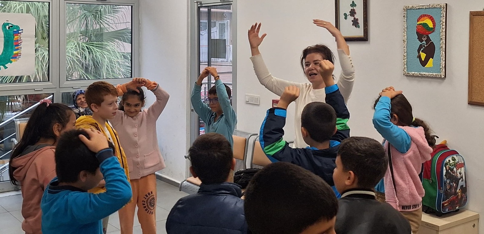 İzmir Akdeniz Akademisi’nin “Çocuklar İçin Akdeniz Programı” yeni döneme başladı.