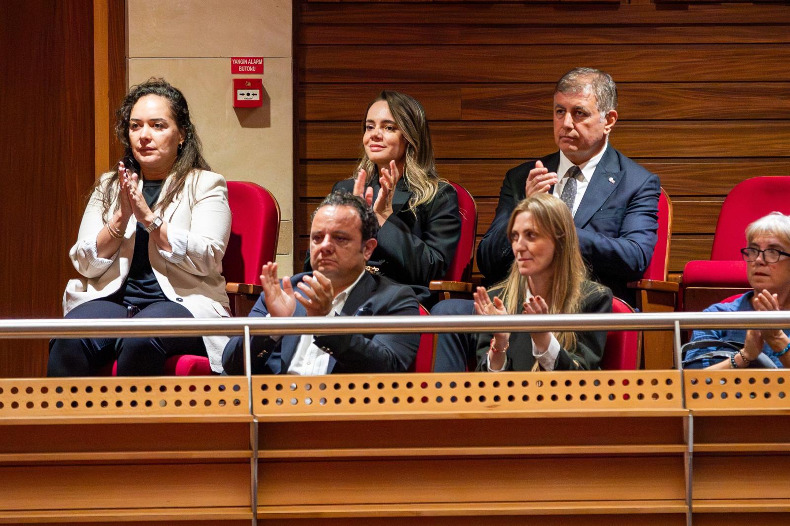 İzmir Oda Orkestrası, Cumhuriyet Bayramı’na özel konserle İzmir’de unutulmaz bir