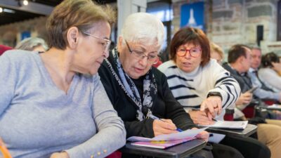 İzmir Büyükşehir Belediyesi’nin 60 yaş ve üzeri vatandaşlara yönelik başlattığı