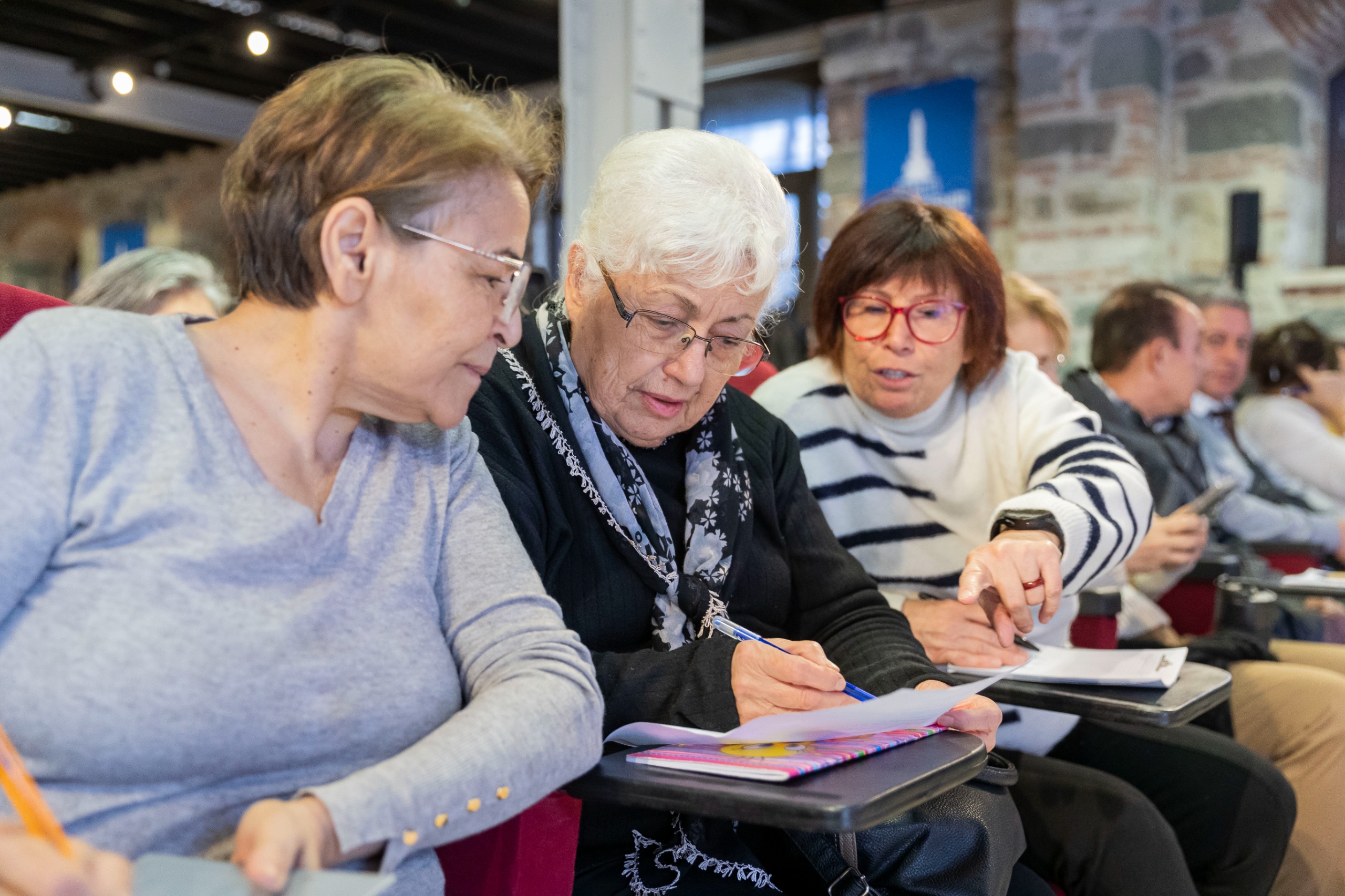 İzmir Büyükşehir Belediyesi’nin 60 yaş ve üzeri vatandaşlara yönelik başlattığı