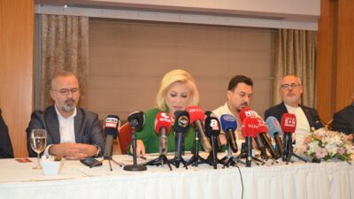 AK Parti İzmir Milletvekili Şebnem Bursalı, yerel basın temsilcileriyle kahvaltıda