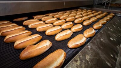 İzmir Halk Ekmek Fabrikası, artan maliyetlere rağmen piyasa fiyatının altında