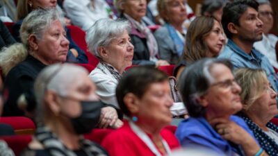 İzmir Büyükşehir Belediyesi ve Ege Geriatri Derneği iş birliğiyle “Yaş