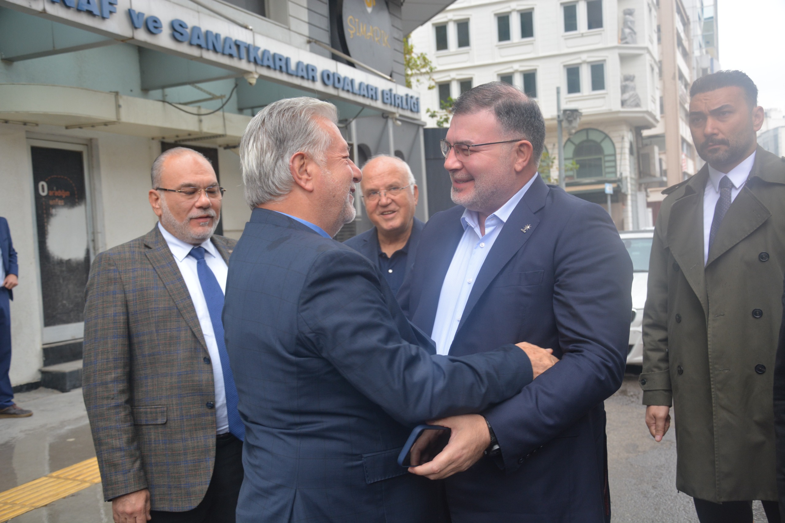 AK Parti İzmir İl Başkanı Bilal Saygılı, İESOB Başkanı Yalçın