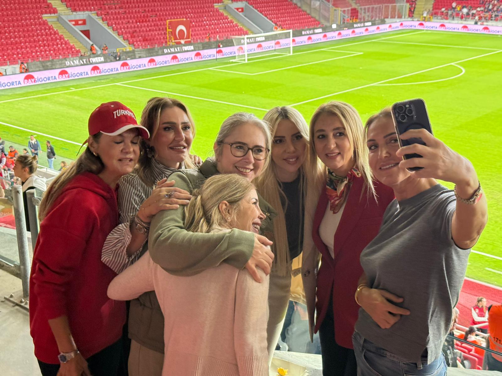 AK Partili Ceyda Bölünmez Çankırı’dan Kadın Millilere Sürpriz Cumhurbaşkanı Erdoğan Telefonda Tebrik Etti