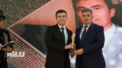 Doç. Dr. Adnan Yamanoğlu, 2025 Sağlıkta Başarı Ödülü’nü kazandı. Altın