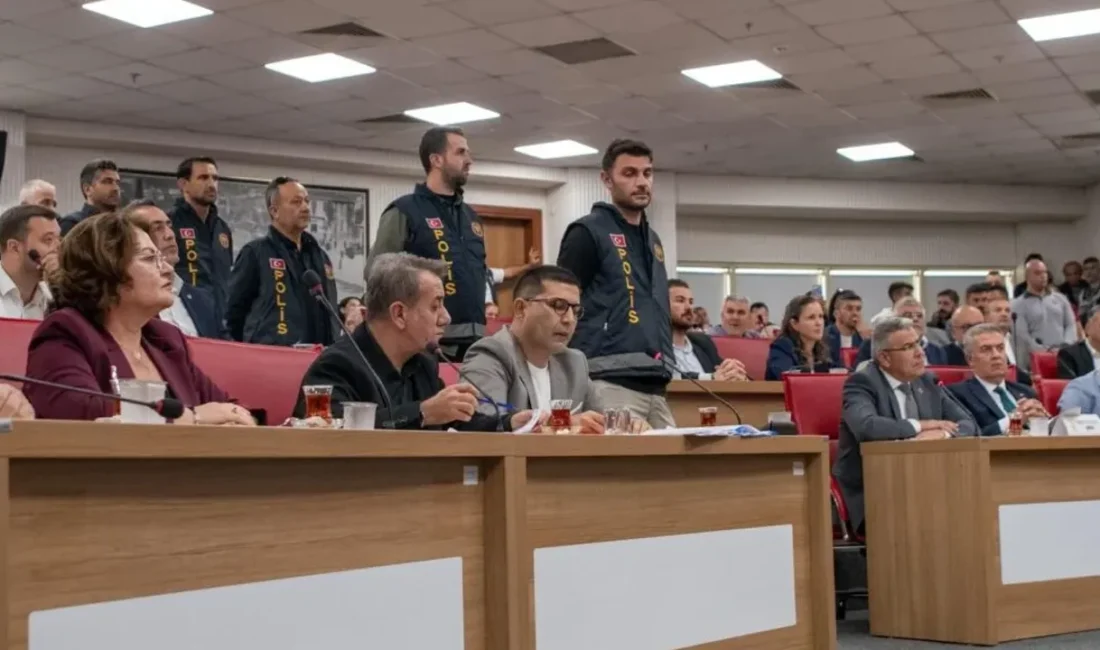 Aydın Büyükşehir Meclisi’nde çevik kuvvet destekli oturum yapıldı. CHP ve