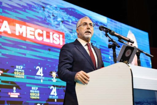 Çalışma ve Sosyal Güvenlik Bakanı Vedat Işıkhan, AK Parti İl