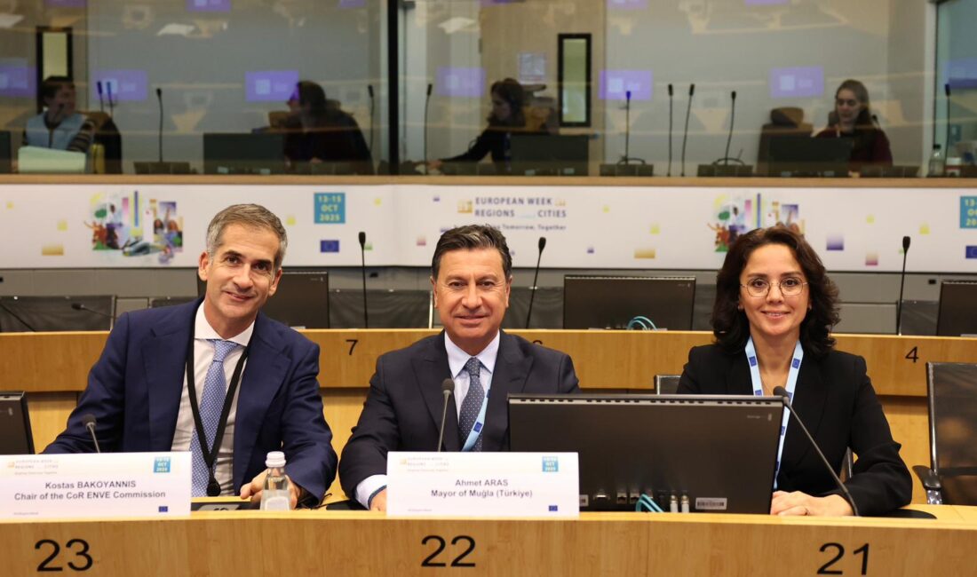 Başkan Aras Brüksel’de: Muğla, Avrupa’nın İklim Diplomasisinde Söz Sahibi Oluyor Muğla Büyükşehir Belediye Başkanı Ahmet Aras, Brüksel’de demokrasi, iklim diplomasisi