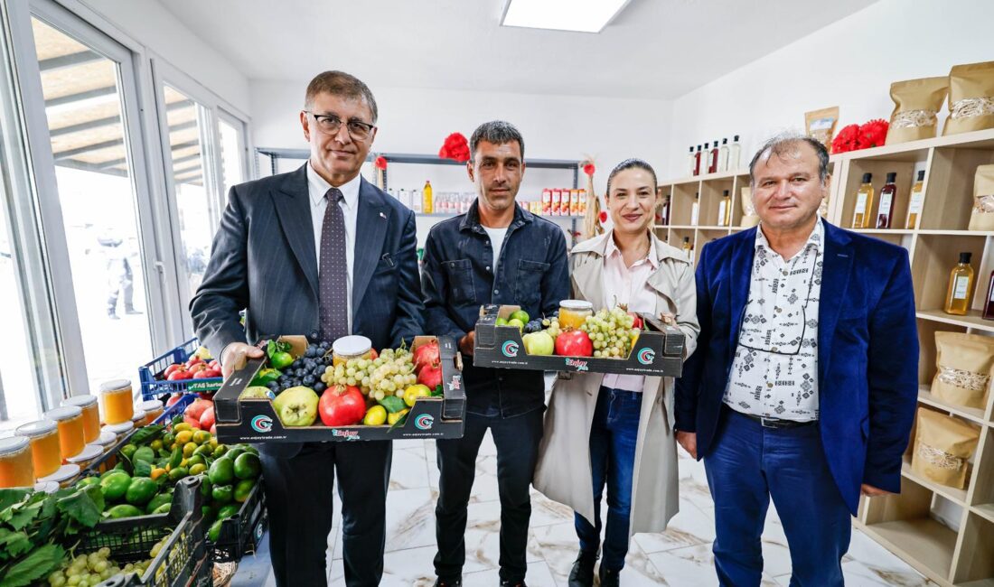 İzmir Büyükşehir Belediye Başkanı Dr. Cemil Tugay, Selçuk Zeytinköy’de nar