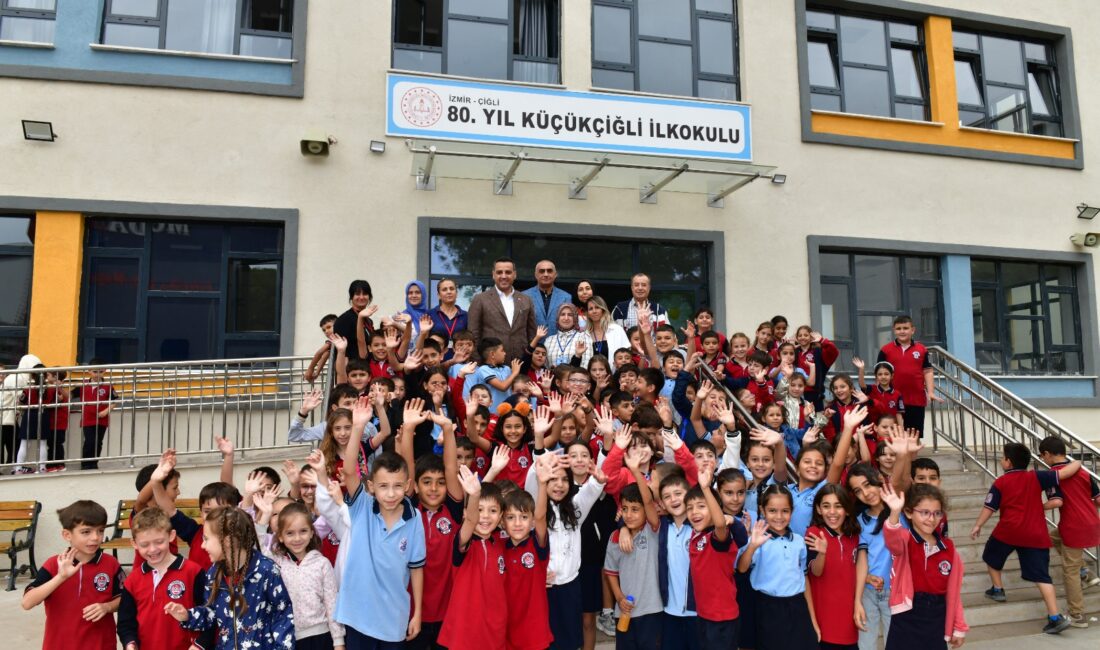 Çiğli Belediyesi, Küçük Çiğli Mahallesi'nde parke taşı döşeme ve İzmir