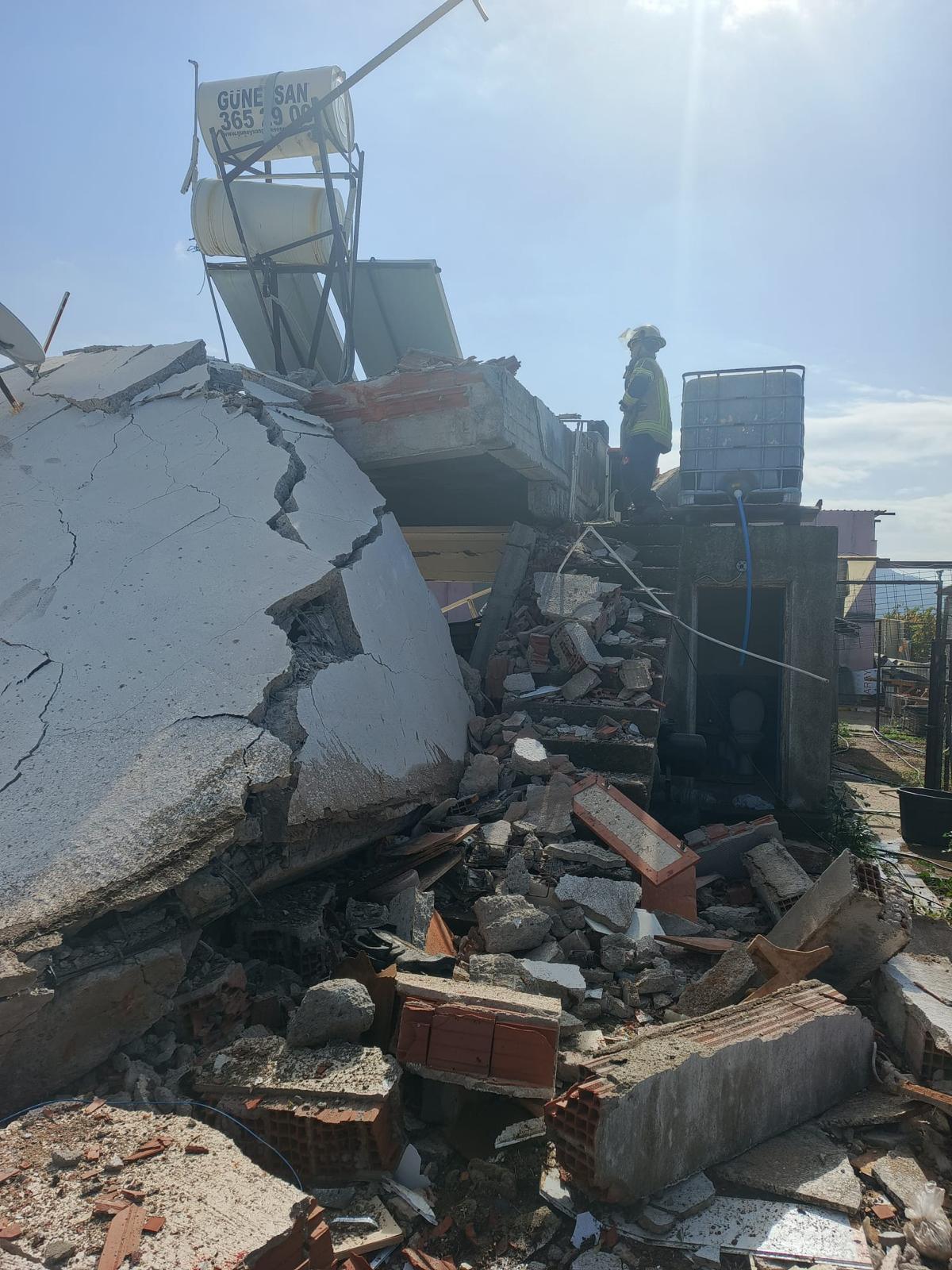 Bayraklı’da Korkutan Patlama