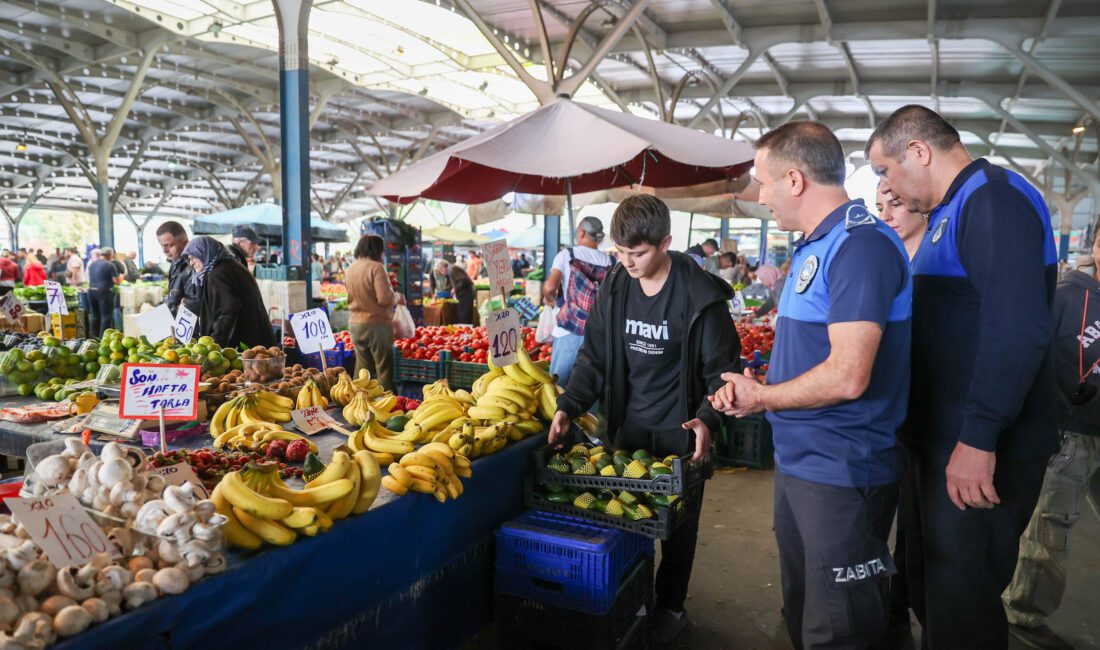 Buca Belediyesi Zabıta ekipleri, vatandaşların güvenli alışveriş yapabilmesi için ilçe