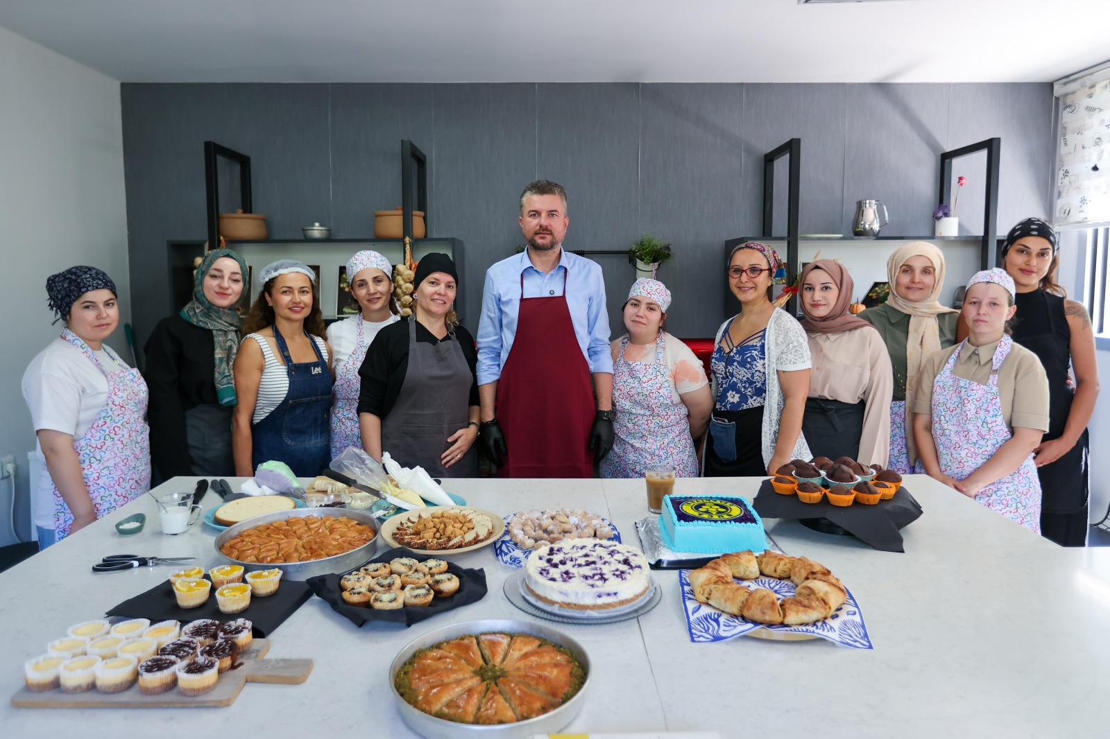 Buca Belediyesi, kadınların toplumsal ve ekonomik olarak güçlenmesi için meslek,