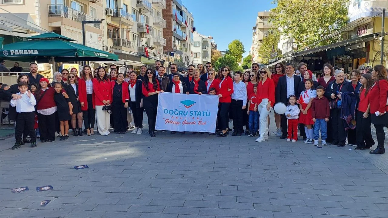 Buca Doğru Statü Koleji’nden Cumhuriyet Bayramı’na Coşkulu Kutlama