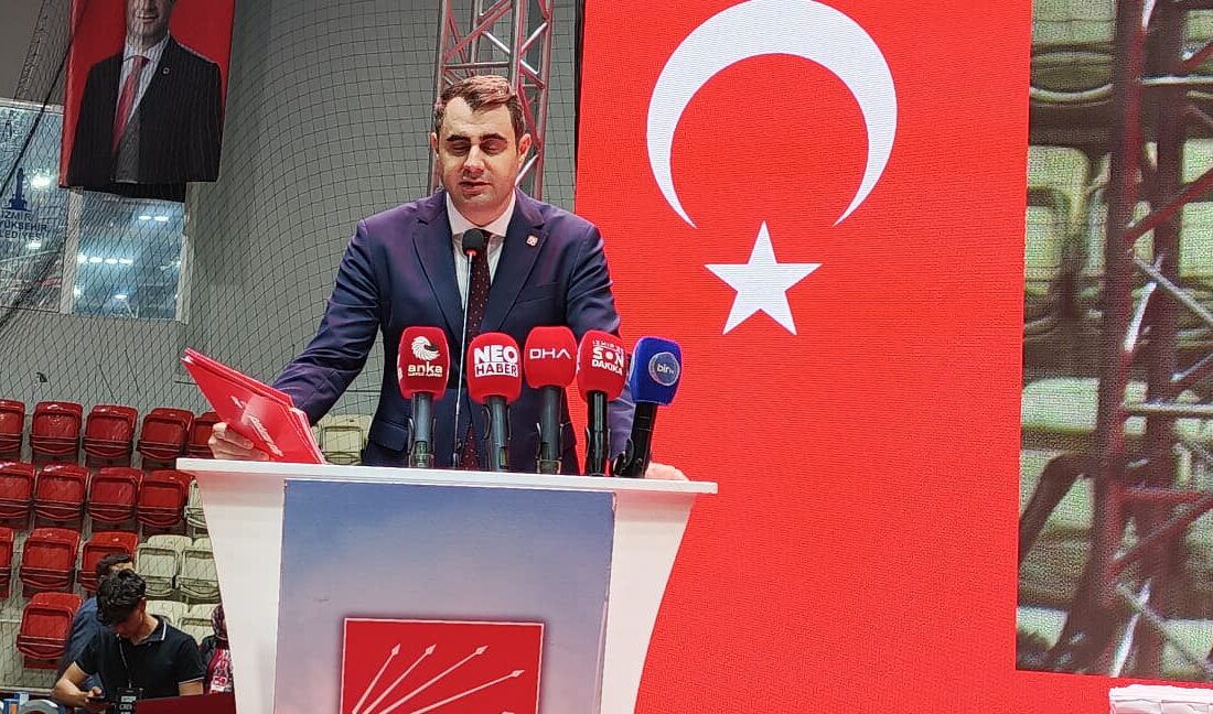 CHP İzmir 39. Olağan İl Kongresi’nde tek aday olarak yarışan