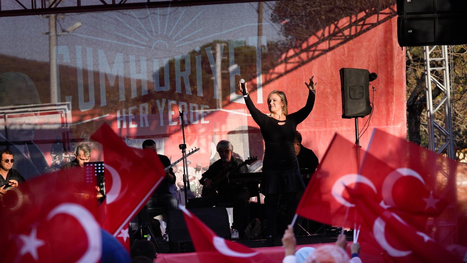 Cumhuriyet Her Yerde! İzmir’de 102. Yıl Coşkusu Başlıyor