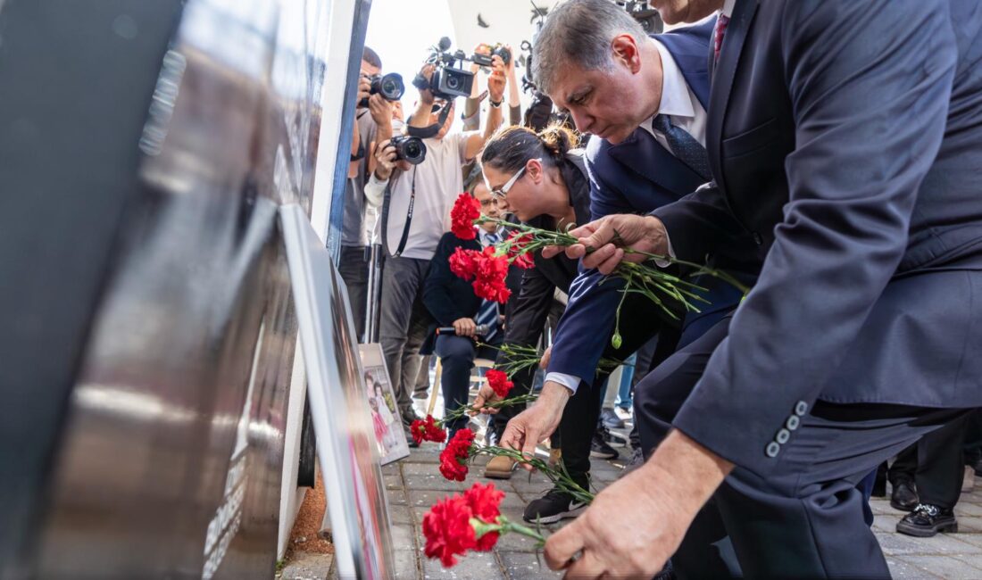 Başkan Tugay’dan Deprem Mesajı: “Dünya Bankası kredi vermek istiyor ama engel oluyorlar” İzmir Büyükşehir Belediye Başkanı Cemil Tugay, 30 Ekim depremi anmasında