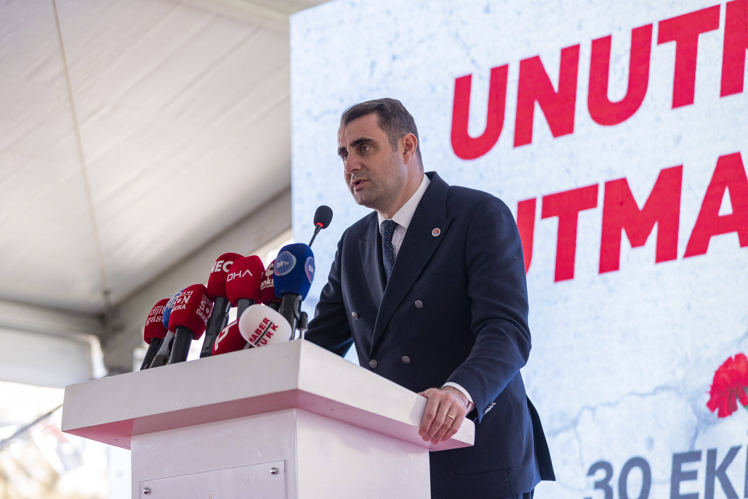 Dünya Bankası kredi vermek istiyor ama engel oluyorlar