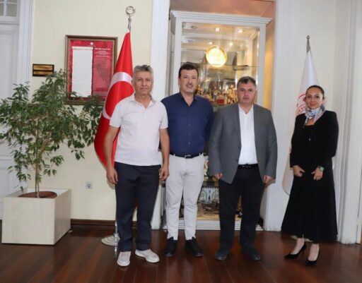 Ege Basın Yayın Derneği’nden İzmir İl Kültür ve Turizm Müdürü Sadık Doğruer’e Ziyaret Ege Basın Yayın Derneği (EGEBAYDER) Başkanı Aydan Yalçın ve heyeti,