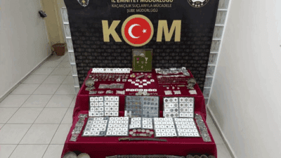 İzmir Polisi, Karabağlar’da düzenlediği operasyonla piyasa değeri yaklaşık 20 milyon