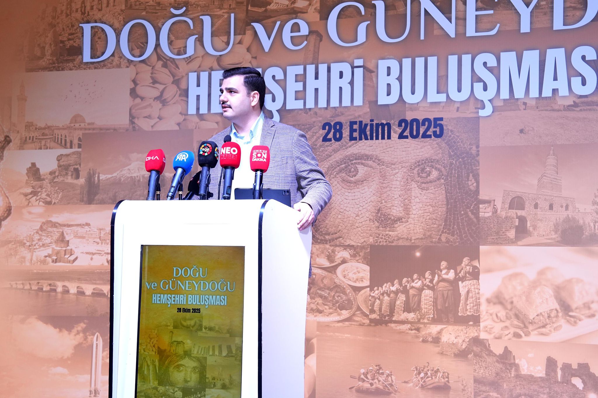 Eyyüp Kadir İnan “Recep Tayyip Erdoğan’ın Türkiye’si özgür, güçlü ve kardeş bir Türkiye’dir”