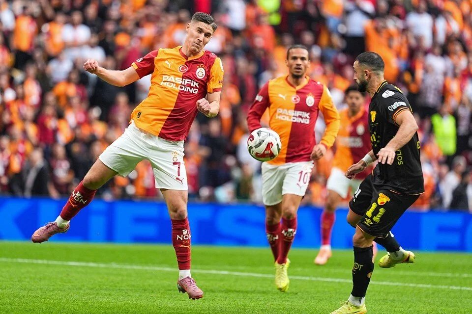 Galatasaray, Süper Lig’in 10. haftasında Göztepe’yi 3-1 mağlup ederek liderliğini