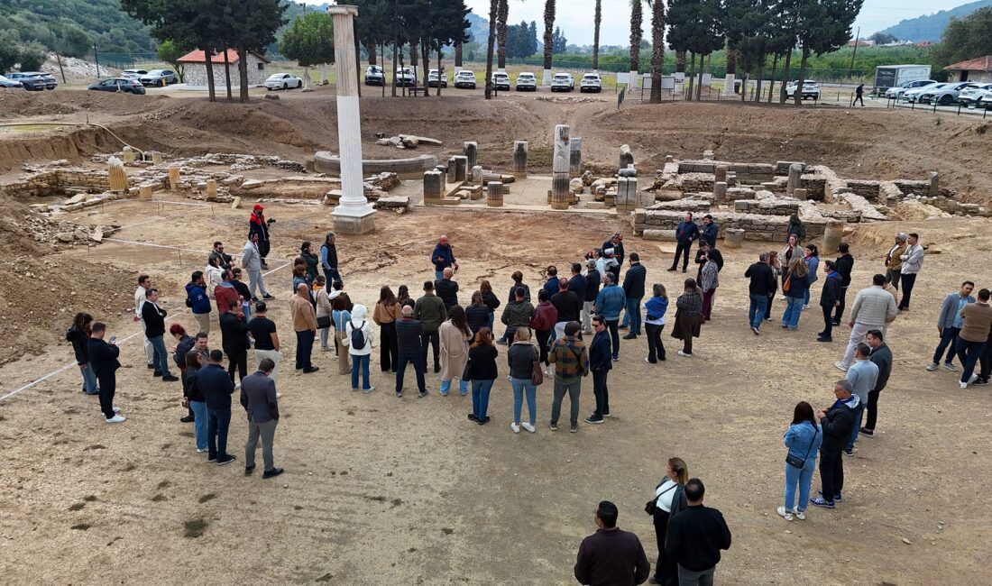 Klaros’ta tıbbın sırrı çözüldü: Hekimler kadim bilgelikle buluştu Humanis ve Saya Holding, Klaros Antik Kenti’nde düzenlediği etkinlikle hekimleri