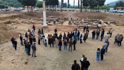 Humanis ve Saya Holding, Klaros Antik Kenti’nde düzenlediği etkinlikle hekimleri