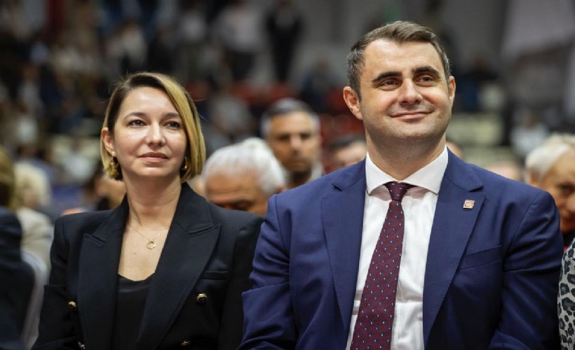 CHP İzmir İl Başkanı Çağatay Güç, belediye başkanları ve meclis