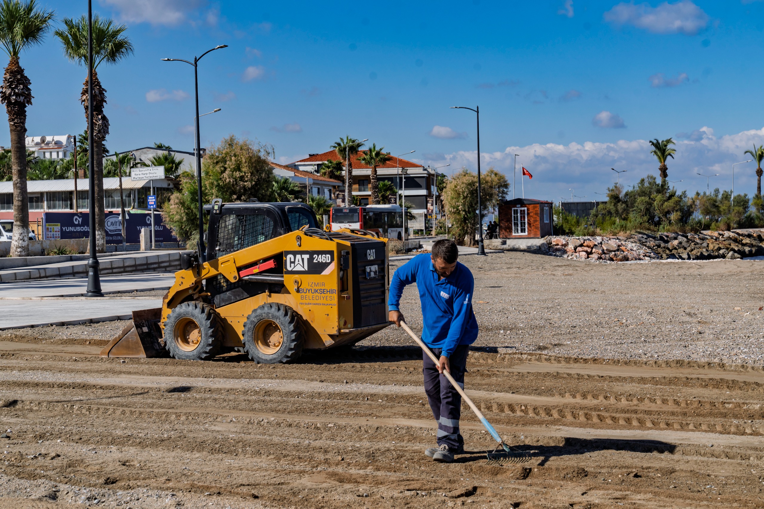 İzmir Büyükşehir Belediyesi, Güzelbahçe’de 2 bin metrekarelik denize sıfır alana