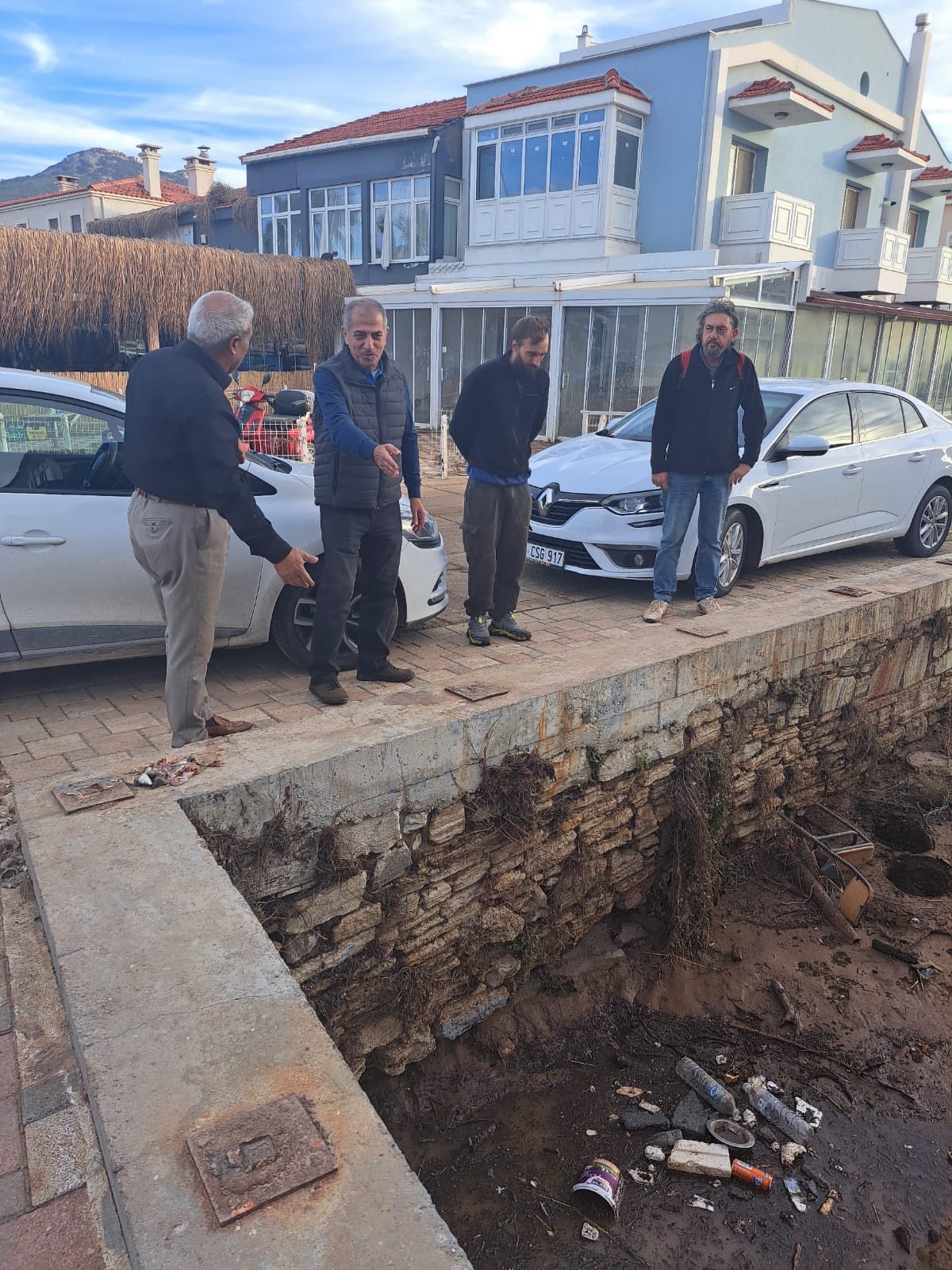 Hüsmen Kırkpınar’dan Foça Belediyesi’ne sert tepki