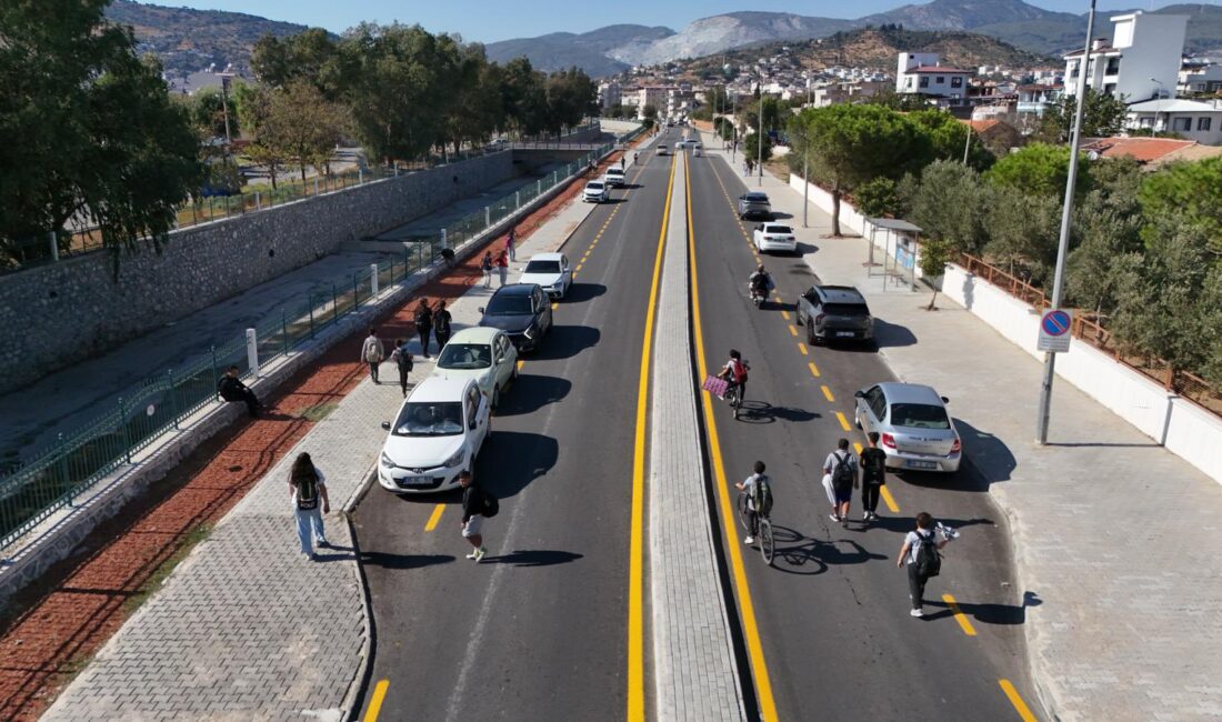 Aydın Büyükşehir Belediyesi, ilçelerde sürdürdüğü yol ve altyapı çalışmalarını tamamladı.