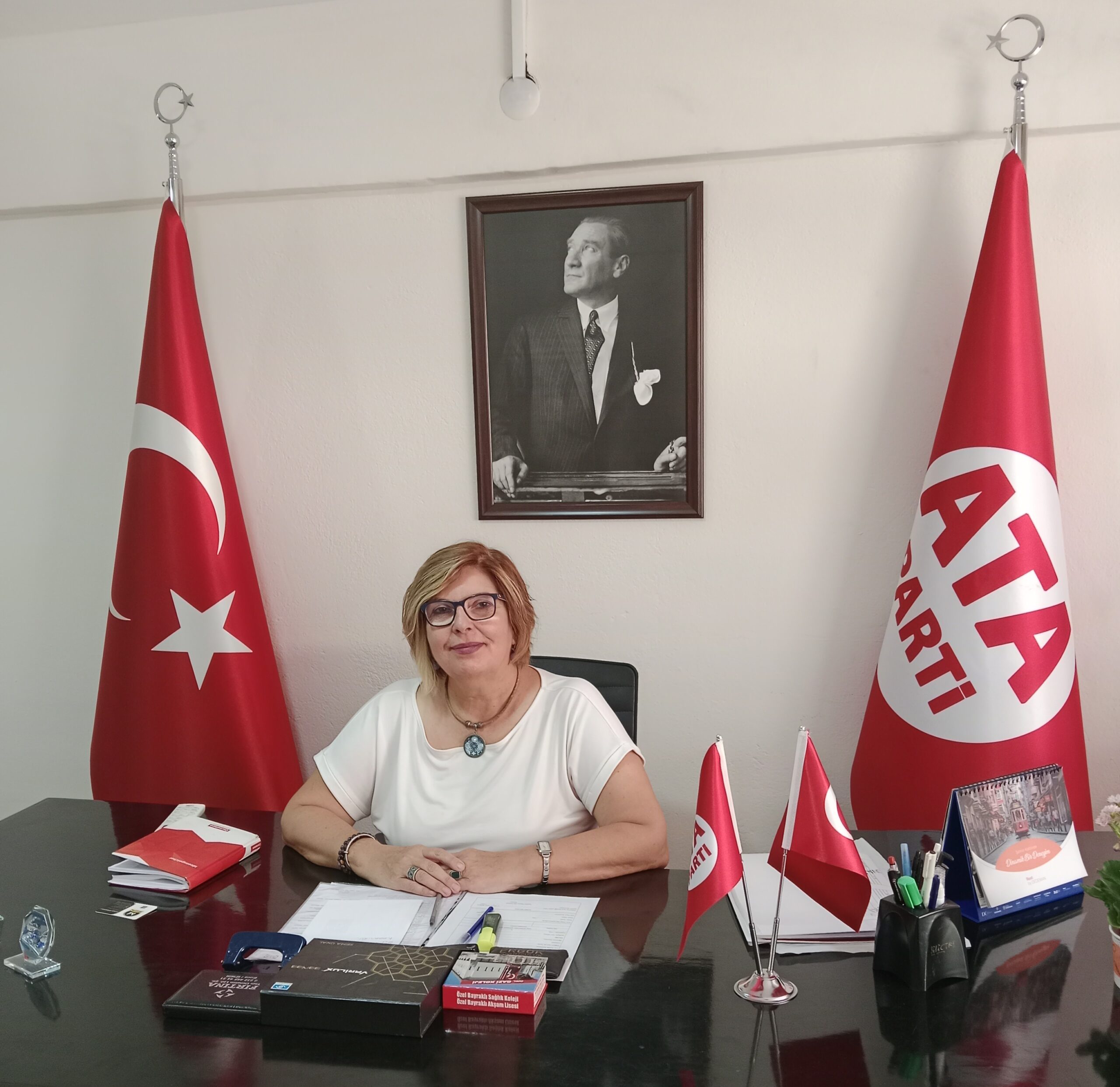 Ata Parti İzmir İl Başkanı Sema Ünal, Cumhuriyetin 102. yılında