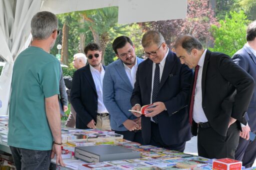 İzmir Büyükşehir Belediyesi ev sahipliğinde düzenlenen İZKİTAPFEST – 6. İzmir