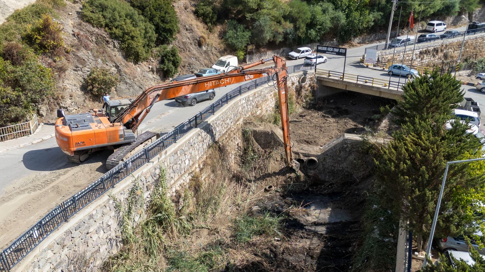 İZSU’dan kış öncesi temizlik ve altyapı hamlesi