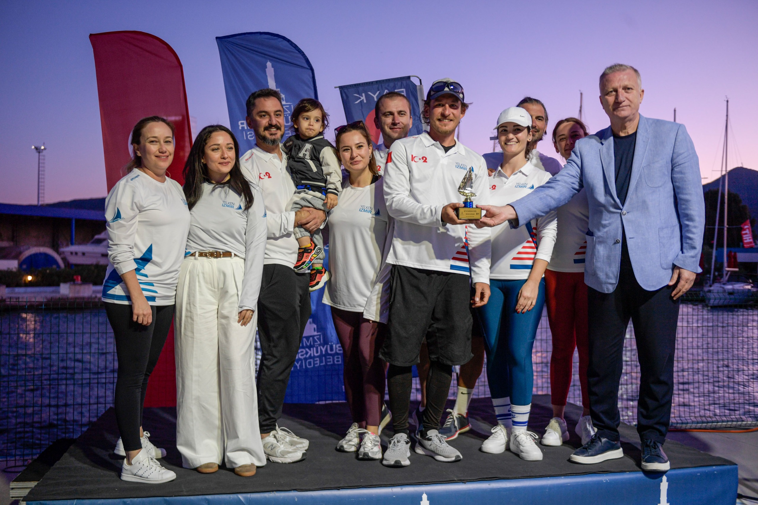 İzmir Körfezi’nde Rüzgar Cumhuriyet İçin Esti