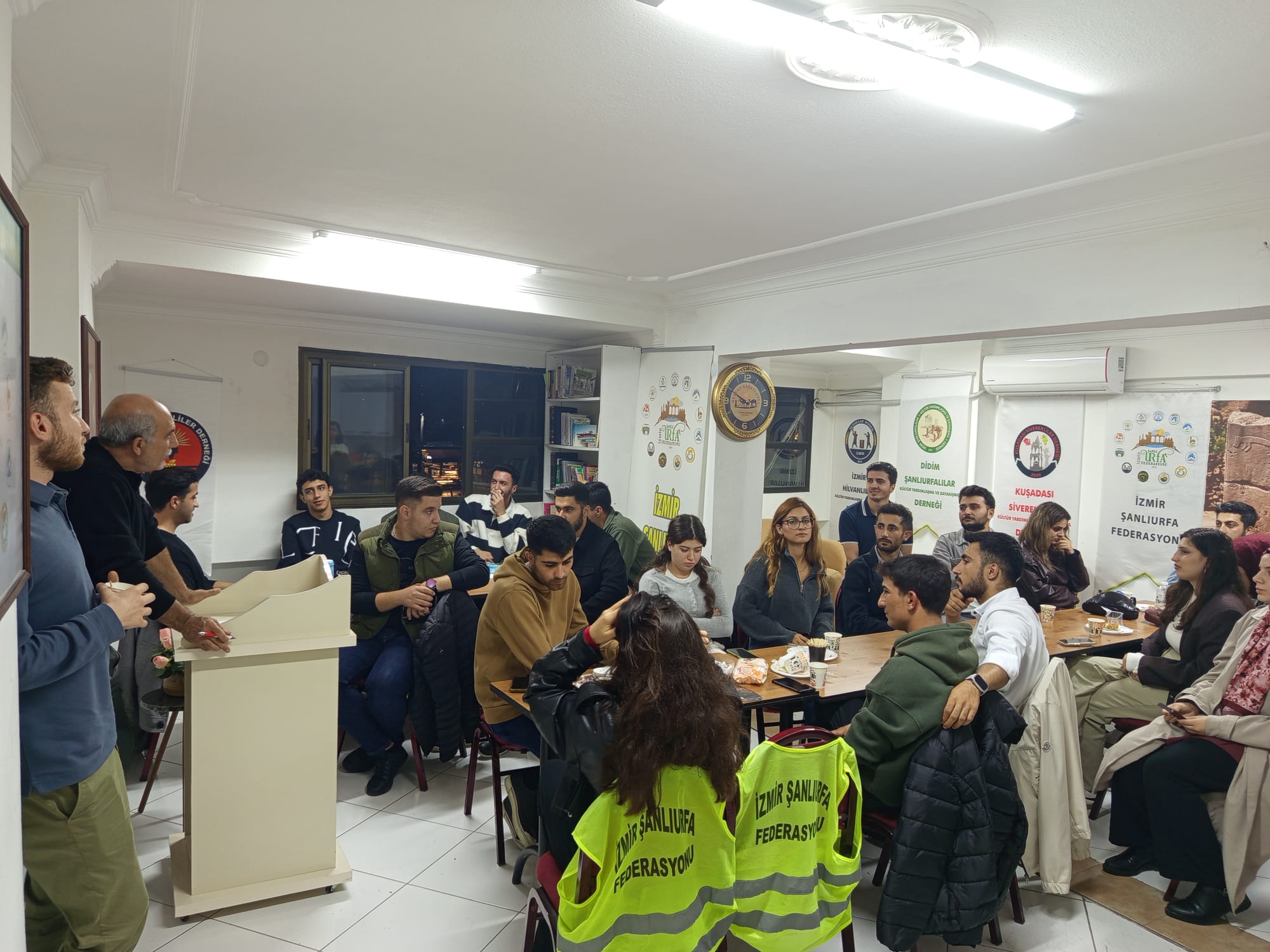 İzmir Şanlıurfa Federasyonu’ndan Öğrencilere Destek Eli