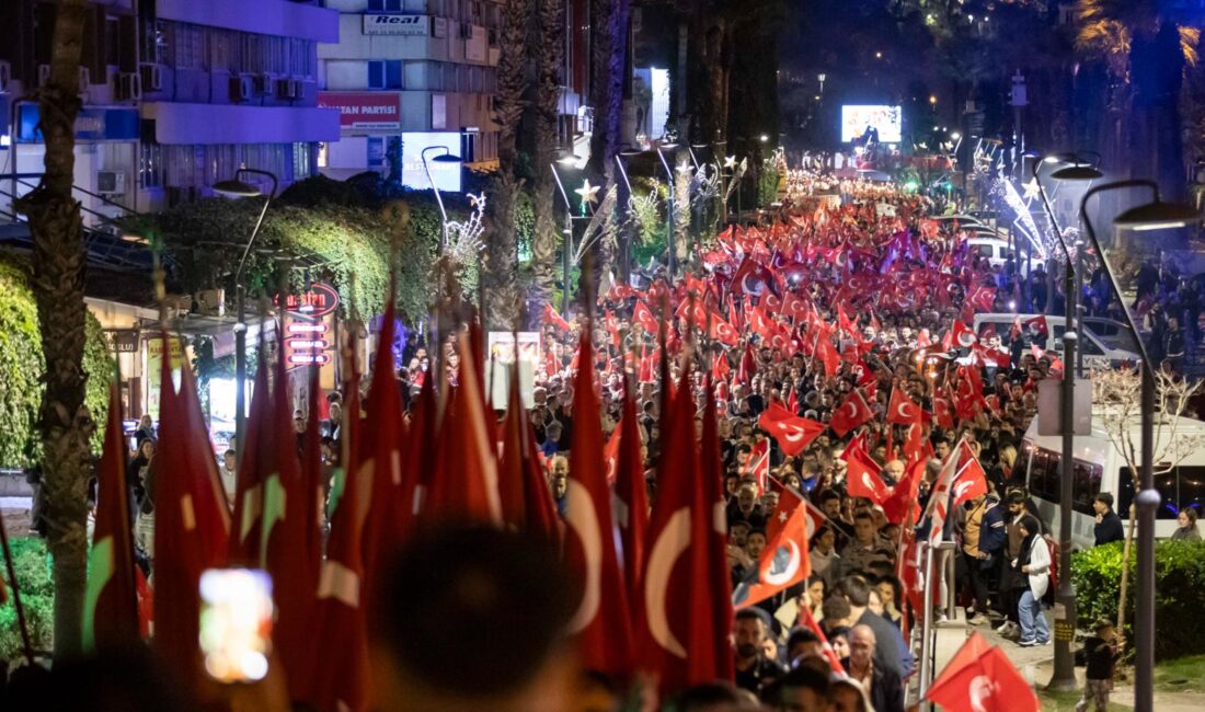 İzmir 29 Ekim’de büyük bir coşkuya sahne oldu. Başkan Cemil