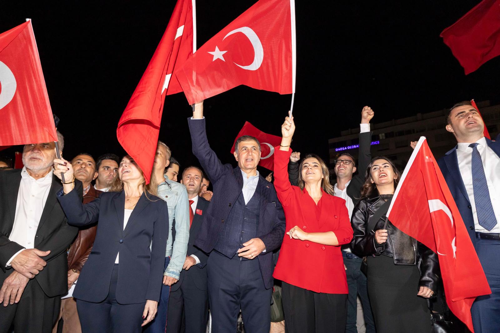 İzmir’de 102 Yıllık Cumhuriyet Coşkusu