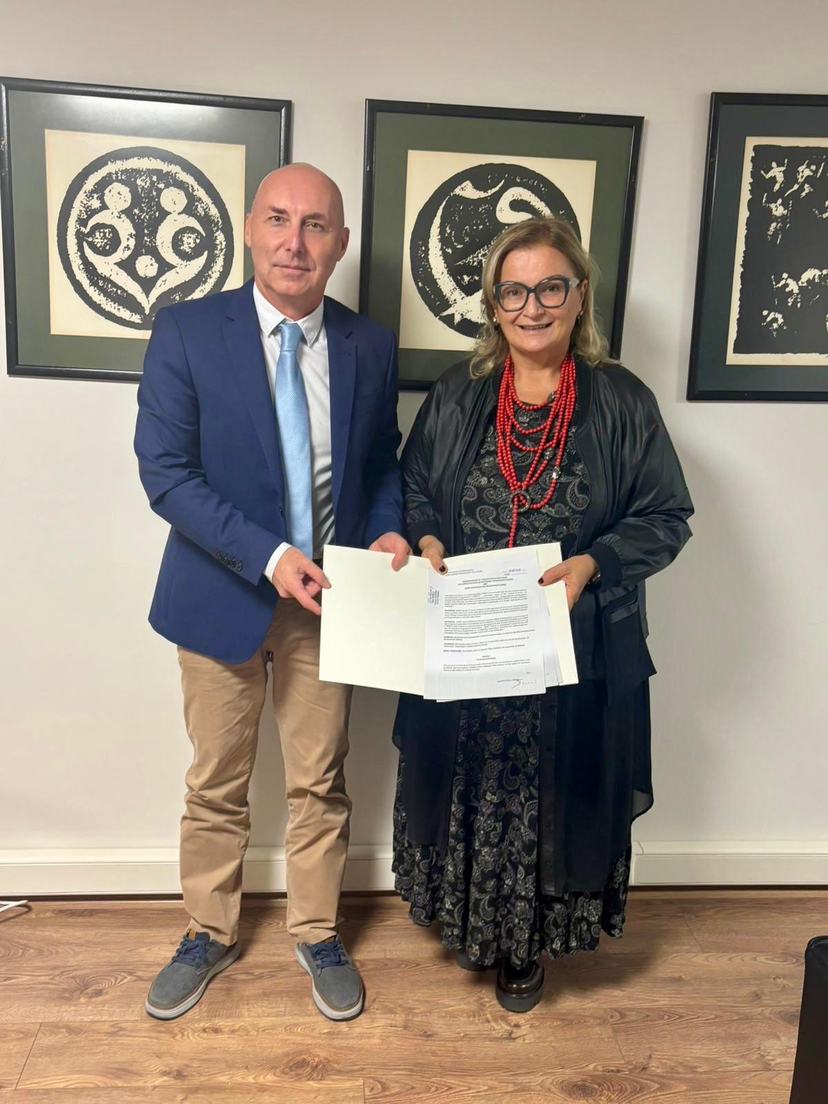 İzmir'de Kadınlar ve Gençler İş Buluyor UNDP İş Birliğiyle Meslek Fabrikası Patlaması