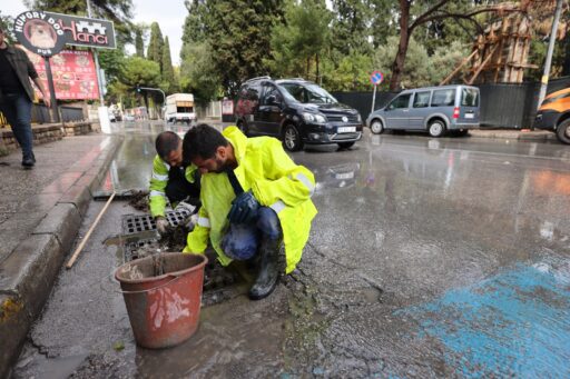 İzmir’de Sağanak Yağış Alarmı