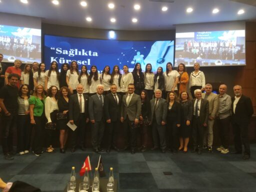 İzmir’de “Sağlıkta Küresel Gelişmeler” Zirvesi